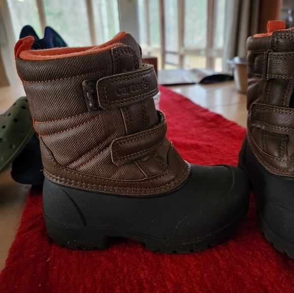 Carters snow boots toddler 8 - Picture 1 of 2